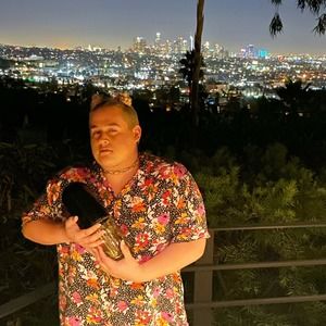 Meet your Posher, Andres ernesto